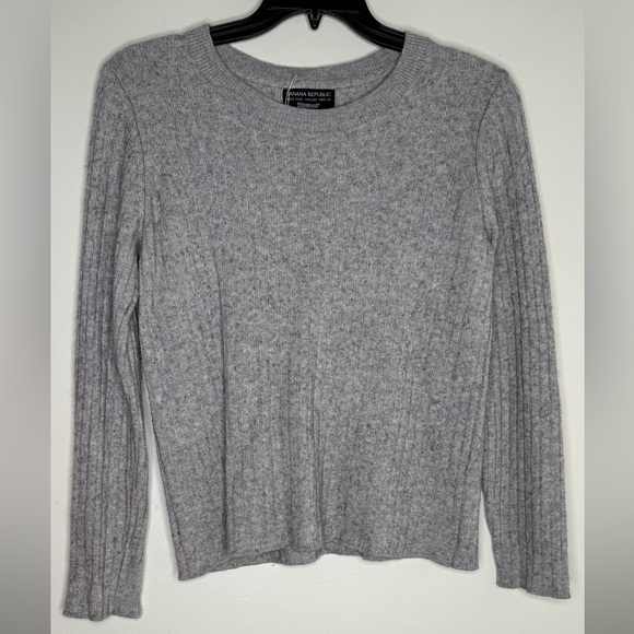 BANANA REPUBLIC SWEATER TOP - Picture 2 of 6